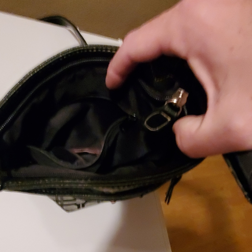 Purse - Picture 2 of 3